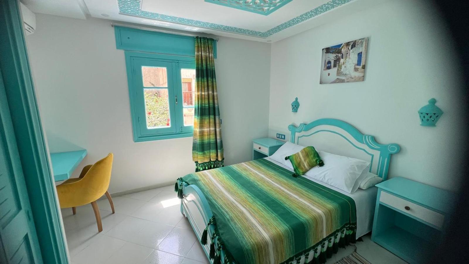 Hotel Etoile De Mer Мартил Екстериор снимка